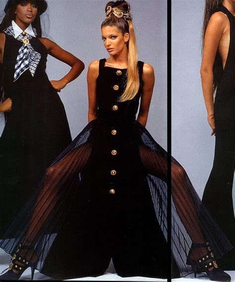 versace fall winter 1992|GIANNI VERSACE Fall 1992 Milan .